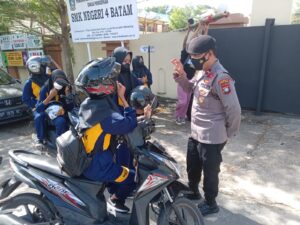 Batara Biru Sekupang Laksanakan Pengawalan Konvoi Pelajar SMKN 4 Sekupang