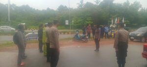 Polsek Sei Beduk Kawal Massa Aksi Unjuk Rasa Titik Kumpul Halte Panbil