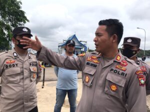 Hindari Laka Laut Akibat Cuaca Buruk, Polsek KKP Ingatkan Keselamatan Penumpang