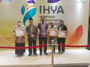 Polibatam Raih Top 3 Best Indonesia Halal Industry Award (IHYA) 2022