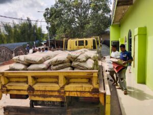 PK NTT Salurkan 100 Sak Semen ke Sejumlah Gereja dan Masjid di Batam