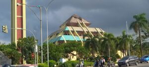 Heboh, Atap Masjid Raya Batam Terbakar Padahal Masih Dalam Tahap Revitalisasi