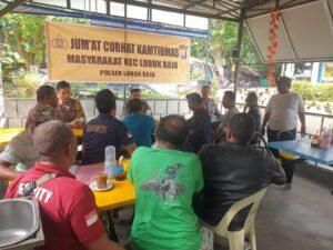 Mendengarkan Keluhan Warga, Polsek Lubuk Baja Kembali Gelar Jumat Curhat di Baloi Indah