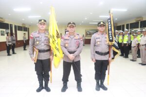 Kapolresta Barelang Pimpin Upacara Kenaikan Pangkat dan Penghargaan Periode Maret 2023