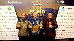 Kepri Raih Penghargaan TOP BUMD