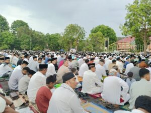 Ribuan Jema’ah Muhamadiyah Sholat Id Di Temenggung Abdul Jamal