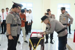 Serah Terima Jabatan Pejabat Utama Di Lingkungan Polres Karimun