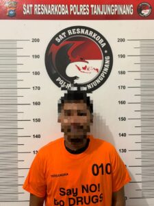 MARAK PEREDARAN NARKOBA DI TANJUNG PINANG SEORANG TERSANGKA KEMBALI DI BEKUK