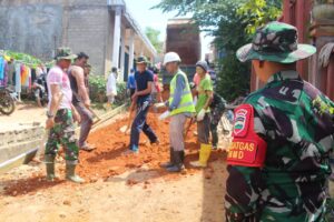 Dandim 0316/Batam Tinjau Langsung Proses Pembangunan di TMMD Kavling Seraya Batam