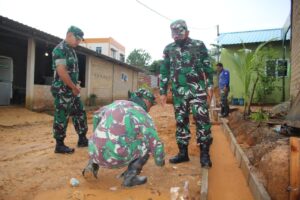 Danrem 033/WP Melakukan Peninjauan Proses Kegiatan TMMD di Kavling Seraya Sambau Batam