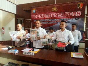 Nekat Curi Dengan Modus Pecahkan Kaca Mobil dan Bagi Hasil, Sekeluarga Diamankan Polda Kepri