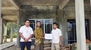 Percepat Pembangunan Surau Baitul Ana, PT Timah Tbk Serahkan Bantuan ke Panitia Pembagunan