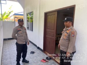 Personil Polsek Belakang Padang Monitoring dan Pengamanan Rumah Ibadah