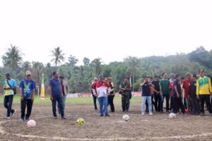 Sekda Kabupaten Karimun Buka Turnamen Futsal dan Volly Se-Kecamatan Selat Gelam