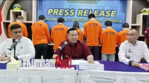 7 WNA Tiongkok Tanpa Dokumen Diamankan Imigrasi Karimun, Sindikat Love Scamming?