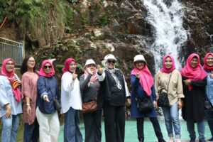 Peringati 2 Tahun Kepengurusan, Pikori BP Batam Salurkan Santunan dan Kunjungi Destinasi Wisata