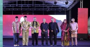 Bupati Karimun Buka Festival Pelangi Budaya Nusantara 2023