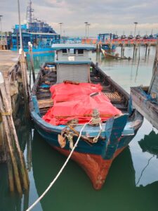 Km Labuan Di Tangkap Bawa Ratusan Karton Rokok Selundupan Dari Singapura