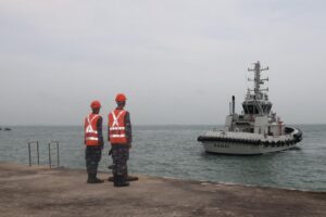 Perkuat Keamanan Navigasi KRI, Danlantamal IV Sambut Kedatangan Kapal Tunda di Mako Lantamal IV Batam