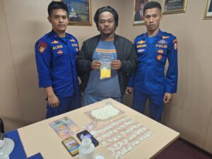 Baharkam Polri Amankan Pelaku Pemasok Ribuan Obat Pil Logo Y di Pesisir Pantai Ujung Morodemak Jateng