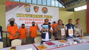 Nambang Pasir Hingga Raup Keuntungan Ratusan Juta, Dua Orang Pria Dibekuk Polisi