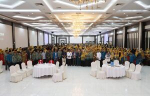 Walikota Rudi Terus Sejahterakan Guru di Batam