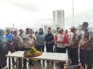 Dapat Potongan Tumpeng, Wagub Kepri dan Ketum KONI Sampaikan Ucapan Selamat HUT SMSI Ke-7 Tahun 2024
