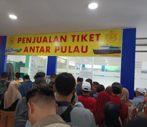 Lonjakan Arus Mudik Tanjungpinang, Pemudik Rela Antri Berjam-jam