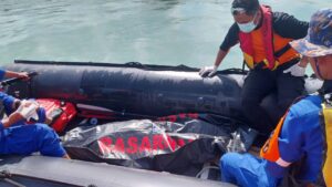 Nekad Loncat  Dari Jembatan 4 Barelang Dedy Gunawan Di Temukan Tewas  Oleh Tim Sar Gabungan