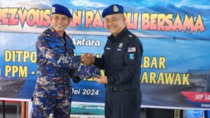 KP. Bisma-8001 bersama Ditpolairud Polda Kalbar Melaksanakan Rendezvous  dengan  PPM – PDRM wilayah V Sarawak