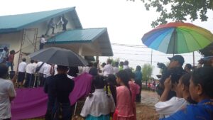 Ratusan Umat Antusias Saksikan Pembongkaran Gedung Gereja Lama dan Penempatan Gedung Baru, Persembahan PT Uni Jaya Investindo