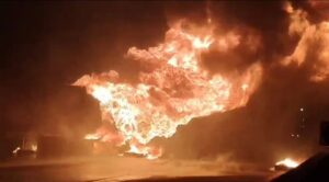 Truk Tangki Pertamina Terbakar Dekat Exit Tol Ngawi