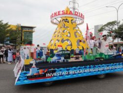 Pakaian Adat Nusantara hingga Kendaraan Hias Meriahkan Pawai Pembangunan HUT ke-79 RI
