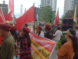 Breaking News! Warga Batu Merah Unjuk Rasa di Depan Kantor BP Batam, Tuntut Soal Air