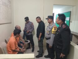 Tahanan Polsek Sekupang Jalani Pemeriksaan Kesehatan Oleh Dokkes Polresta Barelang