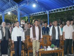 Salam Dua Jari, Ribuan Warga Tanjung Pinggir Sekupang Antusias Sambut Kehadiran Rudi – Rafiq