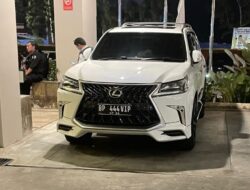 Amsakar Akui Pakai Plat Bodong