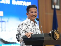 Hari Pertama Masuk Kantor Usai Cuti, Kepala BP Batam Terima Laporan dan Capaian Kinerja Triwulan IV dari Wakil Kepala BP Batam