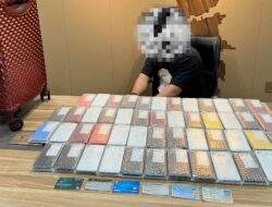 Ditengah Libur Nataru, Bea Cukai Batam Berhasil Amankan Ratusan Telepon Genggam Bekas