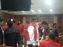 Kenakan Masker, Satria Jalani Sidang Perdana Kasus Narkotika Hari Ini