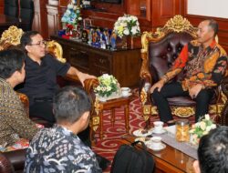 Sekdaprov Adi Apresiasi Dedikasi dan Kontribusi Mantan Kepala Perwakilan BI Kepri dalam Temu Pamit