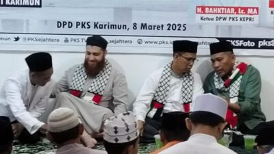 Bupati dan Wakil Bupati Karimun menghadiri Tasyakuran Pelantikan di DPD PKS Karimun