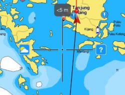 Kapal MV Arena 2 Kandas di Karang Laut Lingga: 40 Penumpang Dievakuasi, Propeller Patah