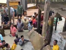 Lantai Jembatan Ambruk, Tamu Undangan Jatuh ke Laut