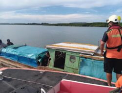 Diterjang Badai Saat Memancing di Pulau Telang , 10 Orang Diselamatkan