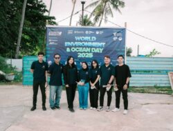 Grand Mercure Batam Centre Peringati Hari Lingkungan Hidup Sedunia dan Hari Laut Sedunia bersih sampah di Tanjung Uma