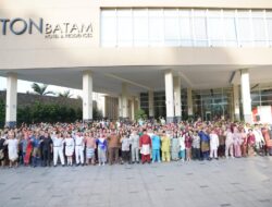 Lima Hotel Naungan Archipelago Batam Gelar Upacara Peringatan HUT ke-80 RI