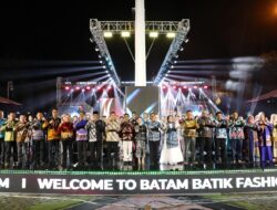 Batik Batam Berkilau di Malam Puncak BBFW 2025: Dari Panggung Mode ke Penggerak Ekonomi Daerah