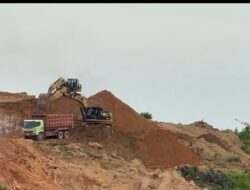 ‎Proyek Cut and Fill di Dekat Sunny Bay Piayu Diduga Keruk Bukit di Depan Perumahan Pesona Bukit Laguna, Rusak Mangrove‎