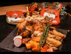 Perayaan Natal dan Tahun Baru 2025 di Yello Hotel Harbour Bay Batam